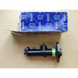 Maître cylindre 504